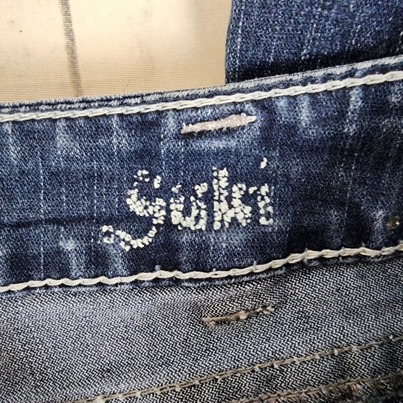 Silver Suki Jean Capris Factory Fade 5 Pocket 25.5" Inseam Blue Size 30W - Picture 4 of 16